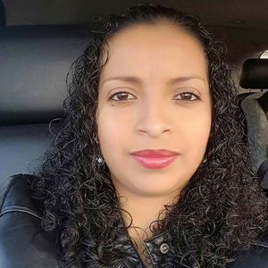 Meet your Posher, Leticia